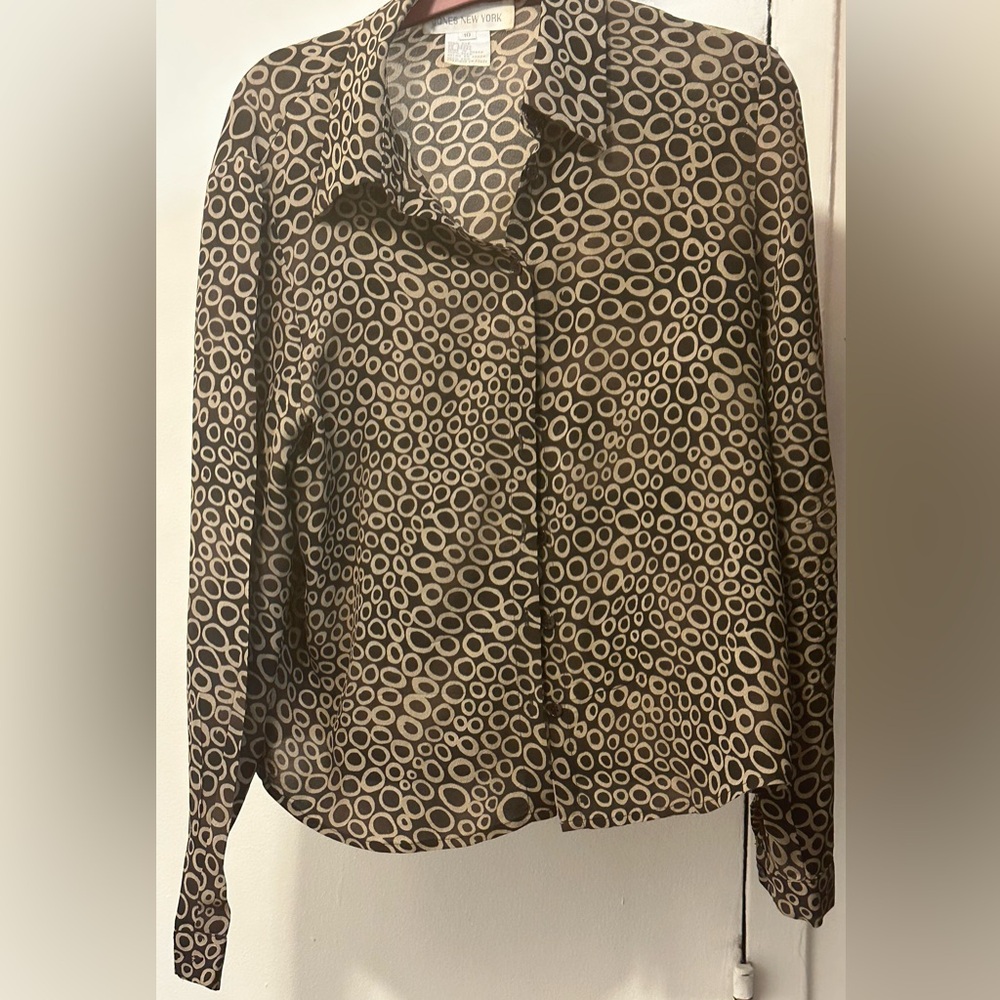 Chic Brown And Cream Patterned Blouse - image 1